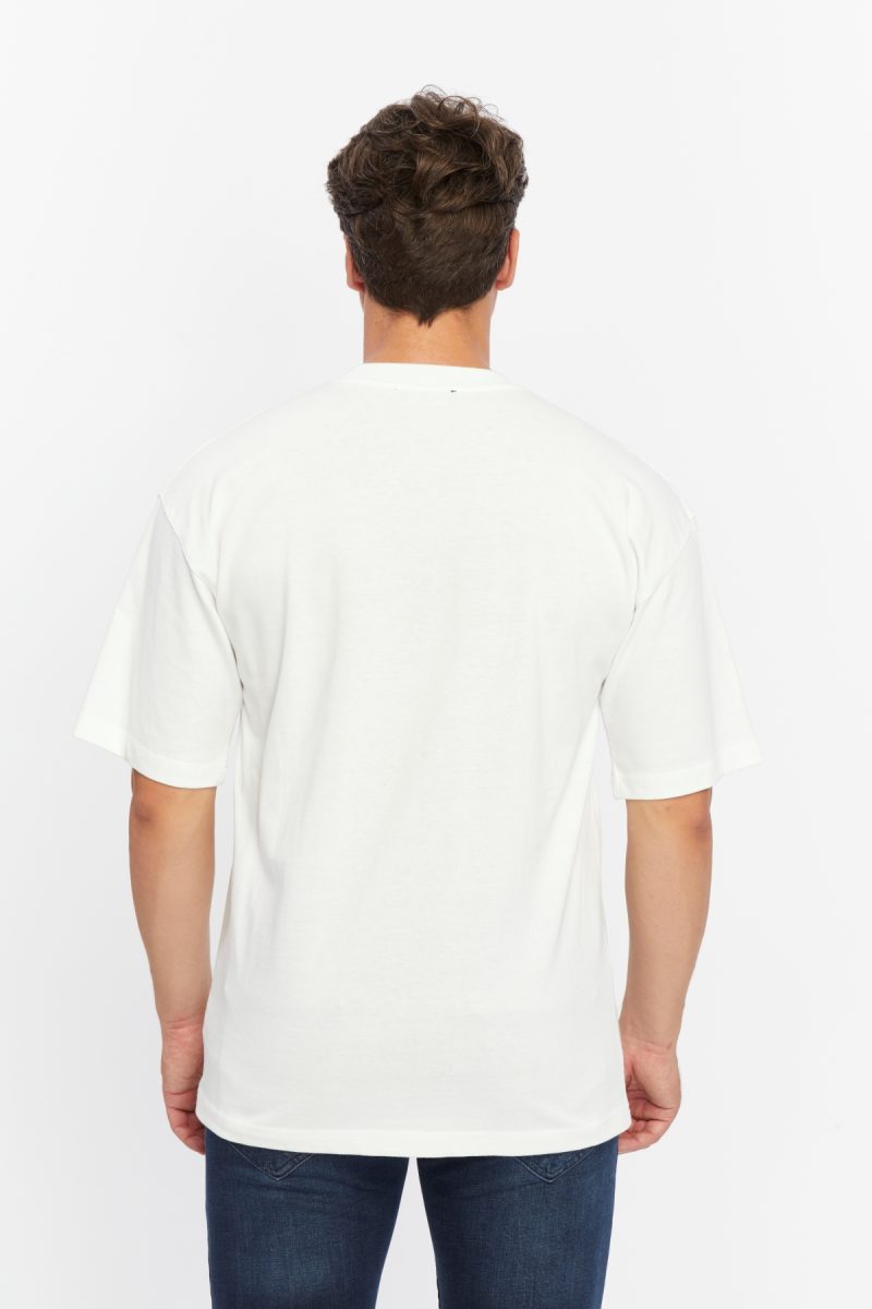 Erkek Beyaz Kayık T-Shirt - Image 4